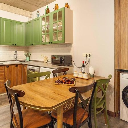 Veli Group Apartment Near White Bridge ° Kutaisi Eksteriør billede